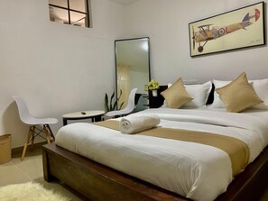 1 chambre, bureau, fer et planche à repasser, Wi-Fi