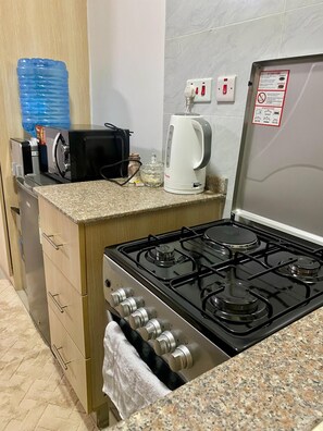 Fridge, microwave, oven, stovetop