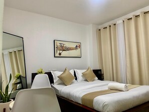 1 chambre, bureau, fer et planche à repasser, Wi-Fi
