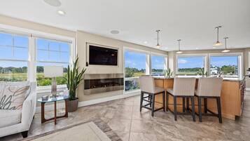 Smart TV, chimenea