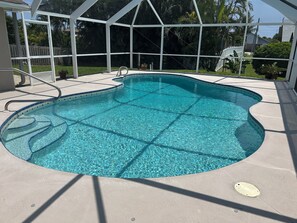 Outdoor pool - Melbourne Beach Beauty - Three bedroom pool home three blocks from private beach (Melbourne Beach)