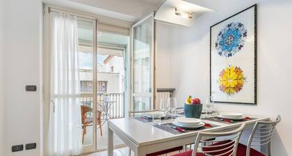 Luce Apartment with free parking