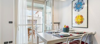 Luce Apartment with free parking