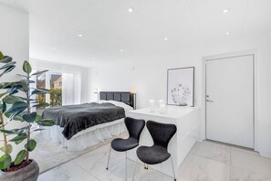 Apartment, 1 Bedroom, Smoking, Fireplace | 1 bedroom