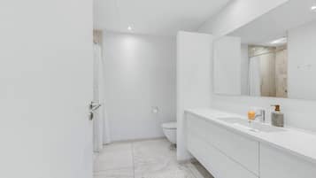 Apartamento, 1 quarto, para fumantes, lareira | Banheiro