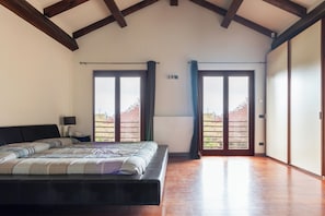 5 Schlafzimmer, Bügeleisen/Bügelbrett, WLAN, Bettwäsche