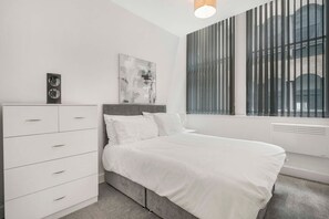 3 chambres, fer et planche Ă repasser, accĂšs Internet, draps fournis