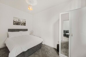 1 bedroom, iron/ironing board, Internet, bed sheets