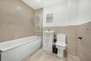 Shower, hair dryer, towels - GuestReady – Relaxing retreat in Liverpool (Liverpool)