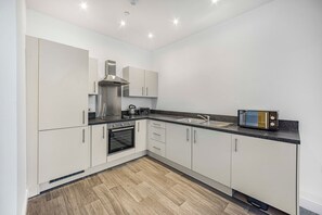 Fridge, microwave, oven, coffee/tea maker