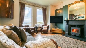 Télévision, cheminée