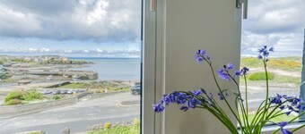 Glasfryn - sleeps 12 guests  in 6 bedrooms