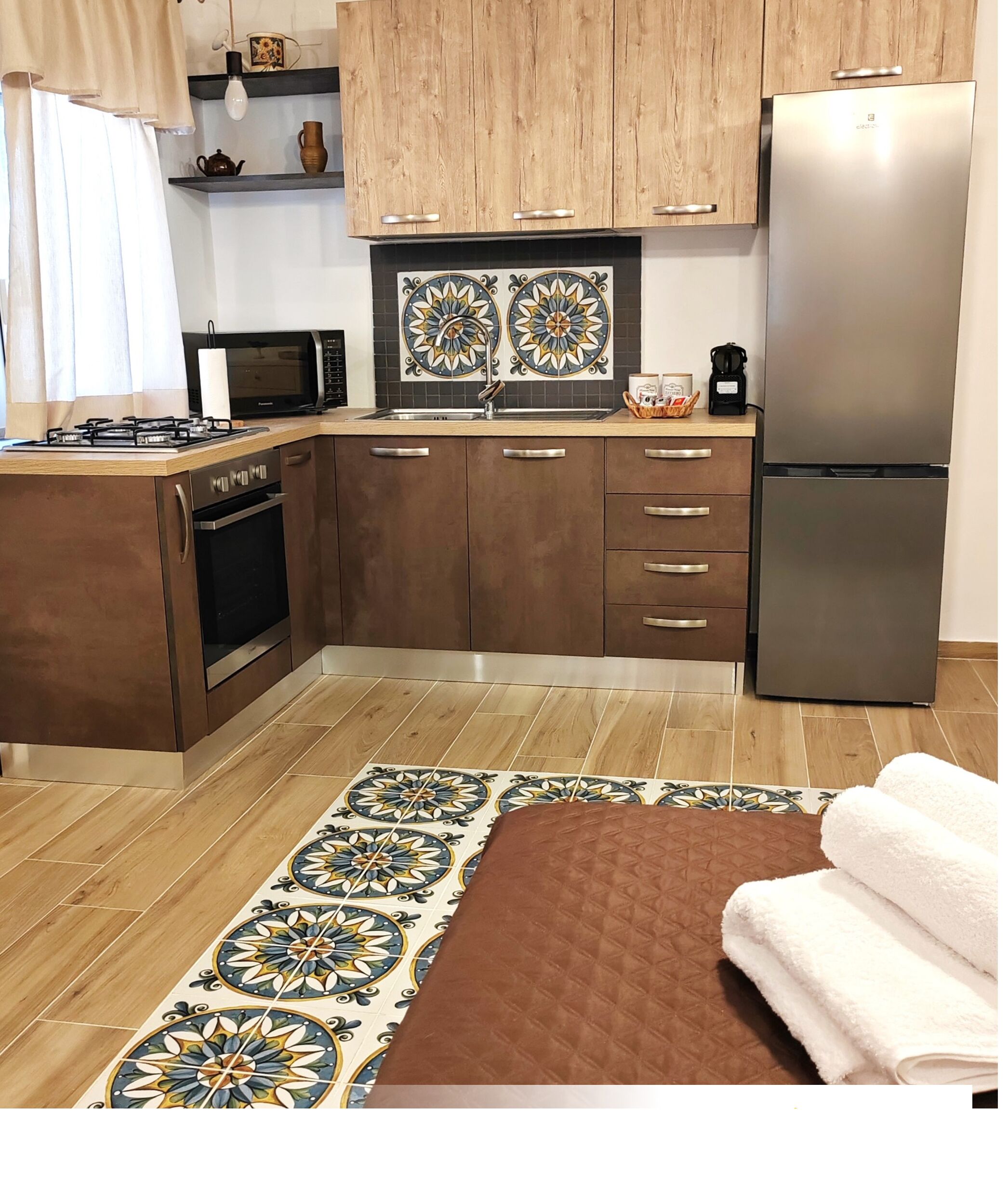 高級雙人或雙床房, 庭園景觀 | 私人廚房 | 爐台、鍋具/餐盤/廚房用品