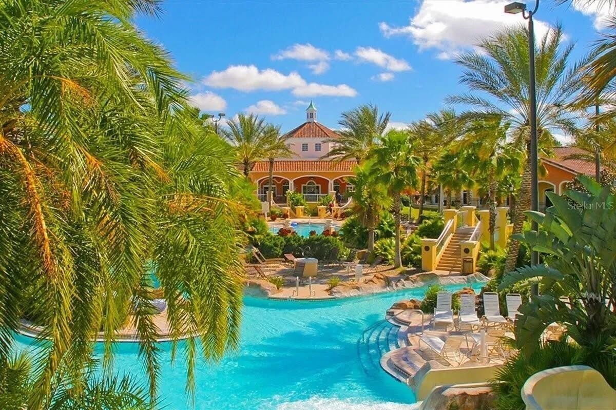 حمّام سباحة خارجي، حمّام سباحة مُدفَّأ