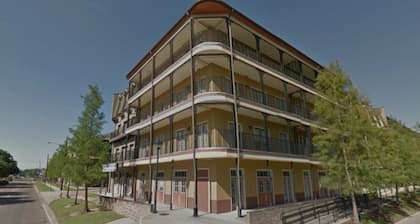 Callin' Baton Rouge-Right beside LSU, steps from the PMAC and Tiger Stadium!
