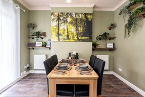 Dining - Spacious 2 Bedroom Home in Barton-upon-Humber (Barton-upon-Humber)