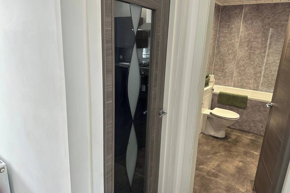 Central 3-bed Seaside Apartment - Sleeps 5 - Brunton