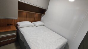 1 bedroom, iron/ironing board, WiFi, bed sheets - Complete 18 m² studio in a container with thermal insulation, excellent location (Pinheirinho Curitiba)