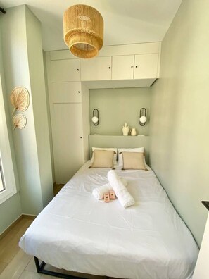 1 bedroom, iron/ironing board, travel cot, free WiFi