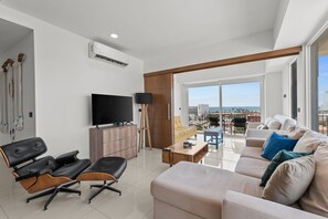 Appartement familial | Aire de séjour | Téléviseur à DEL