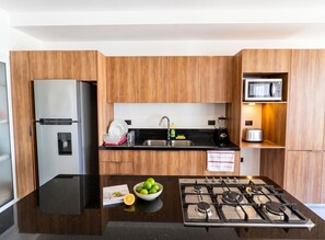 Premier-Apartment | Eigene Küche | Großer Kühlschrank, Mikrowelle, Ofen, Herdplatte