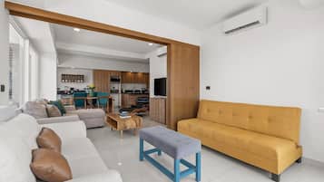 Familie appartement | Woonruimte | Een ledtelevisie