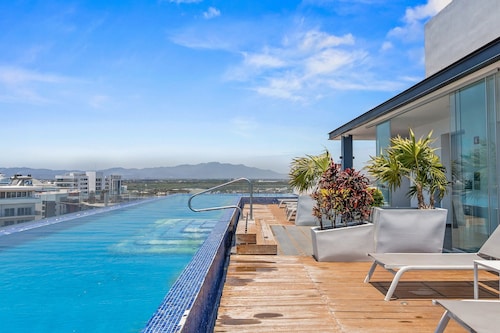 Zoho Skies by Monyxbnb