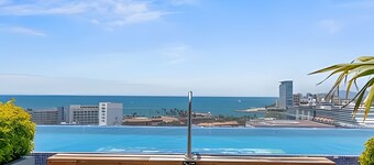 Zoho Skies by Monyxbnb