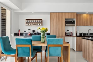 Gallery Apartment | Dining - Zoho Skies by Monyxbnb (Puerto Vallarta)