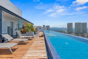 Family Apartment | Pool