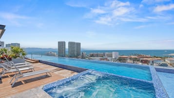 Family Apartment | Pool | Outdoor pool, sun loungers