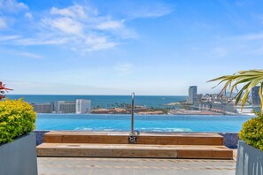 Immagine non classificata, 4 di 135, pulsante