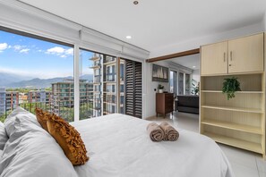 Classic Apartment | 3 bilik tidur, cadar kapas Mesir, peralatan tempat tidur premium 