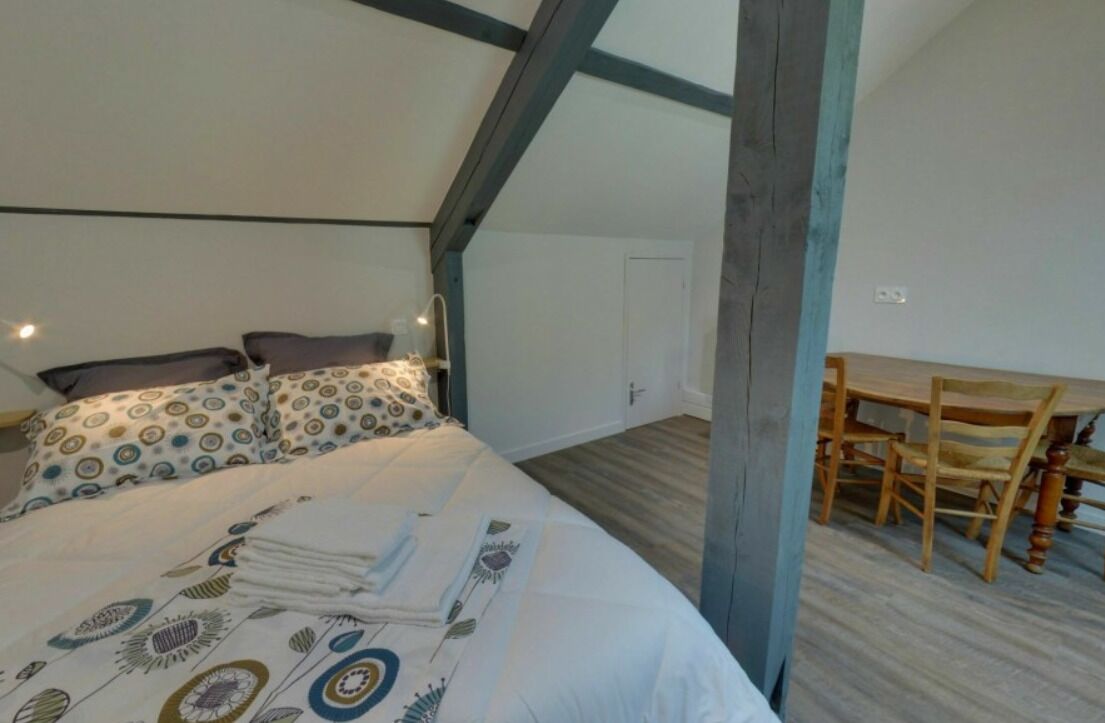 Family Room, River View | Soundproofing, free WiFi