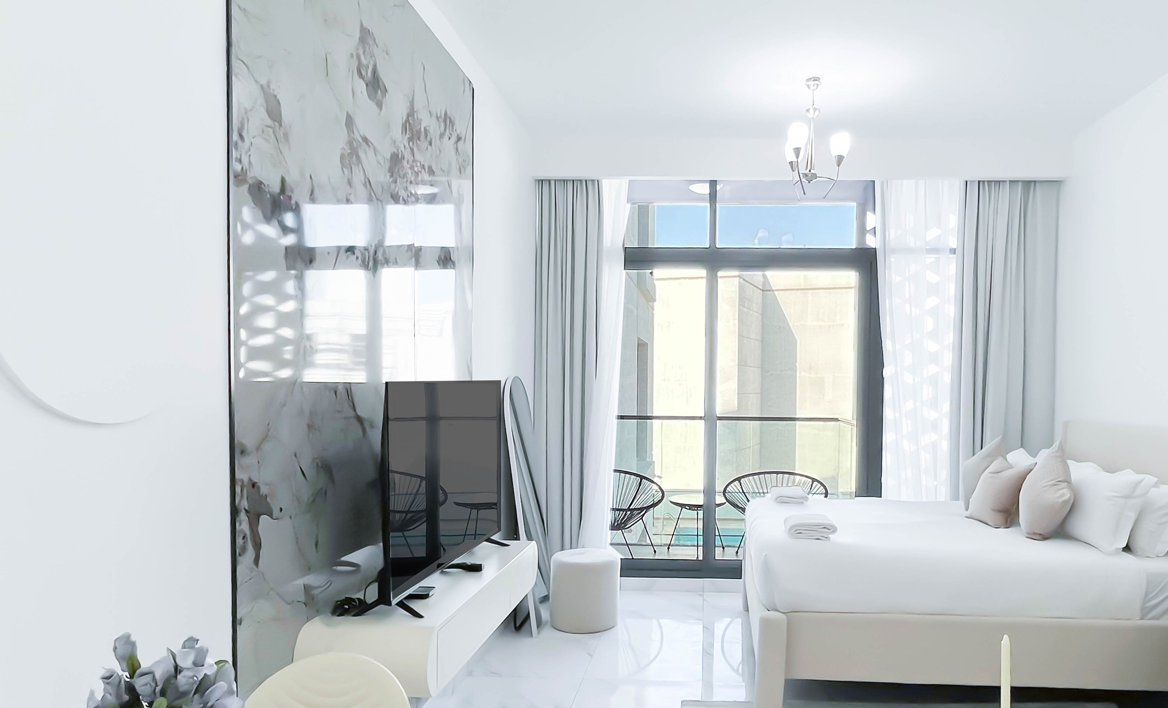 Strykejern/-brett, internettilgang og sengetøy