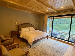 Deluxe Double Room, Mountain View | Soundproofing, iron/ironing board, free WiFi