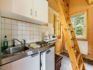 House | Private kitchen - Holiday Home With Swimming Pool in Jagersgrun (Muldenhammer)
