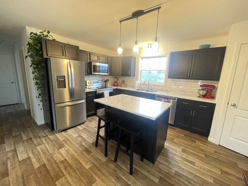 Cozy Family Home in the heart of Kensington.  Close to all amenities!