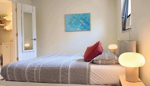 1 habitación, tabla de planchar con plancha, wifi y ropa de cama