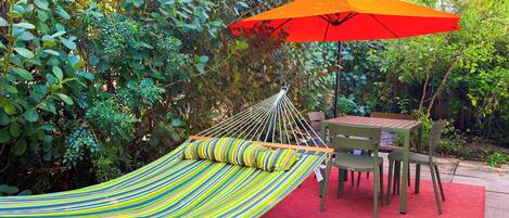 屋外ダイニングエリア