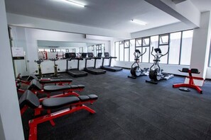 Fitness facility - Cozy home w/ Swimming Pool, Gym, near restaurant (Nairobi)