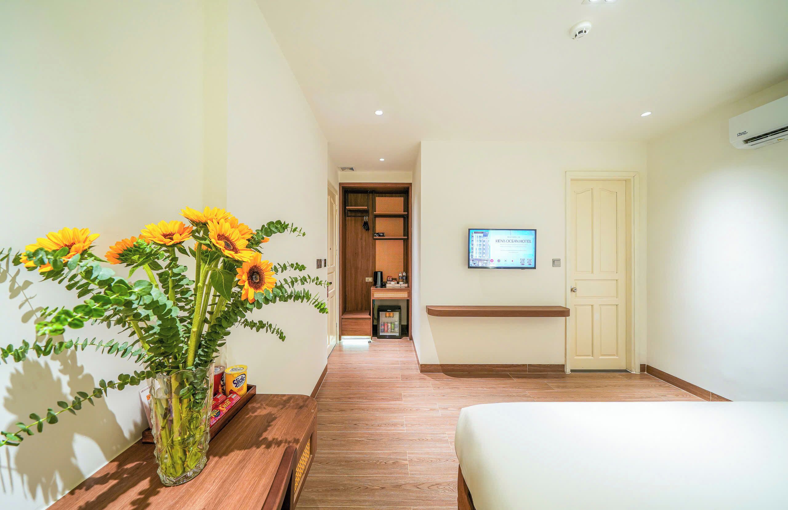 Premium bedding, memory foam beds, minibar, desk