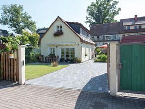 House | Exterior - Holiday Home Traditional Cottage (Oederan)