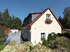 House | Exterior - Holiday Home Traditional Cottage (Oederan)