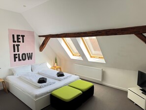 Bügeleisen/Bügelbrett, WLAN, Bettwäsche