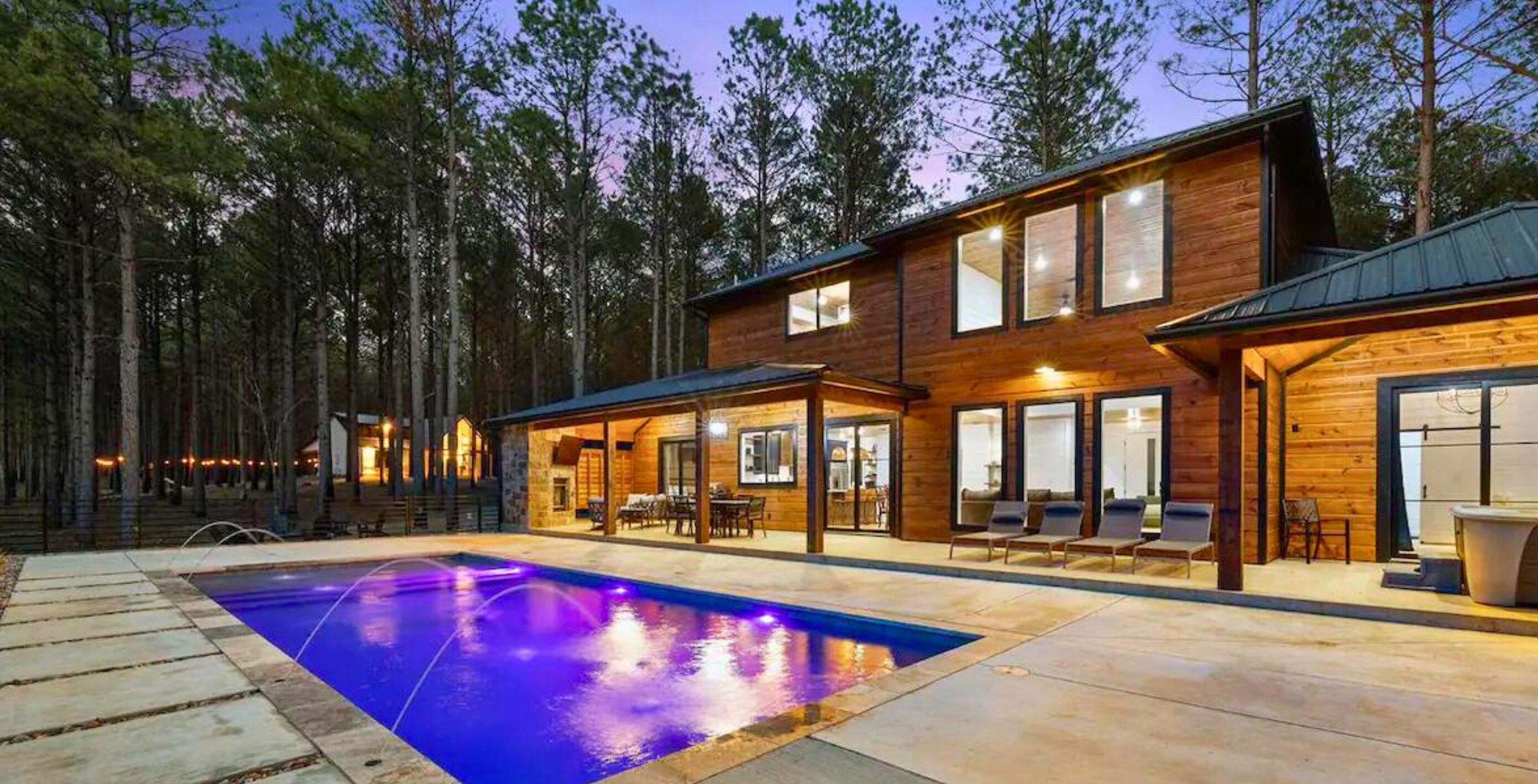 Een verwarmd zwembad