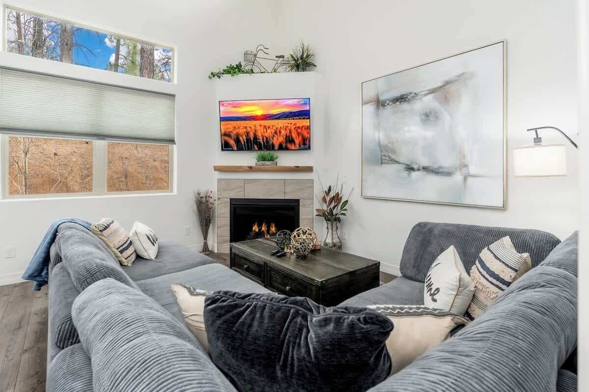 Flagstaff 5br Cabin | Game Room | Firepit | - Flagstaff