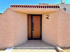 Exterior detail - House 7 minutes walk from the beach with Jacuzzi (TEZDAINE)