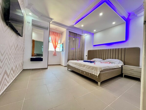 3 bedrooms, iron/ironing board, travel cot, WiFi