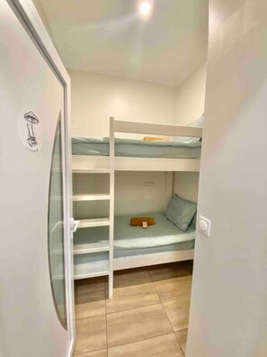 Iron/ironing board, travel crib, free WiFi, bed sheets - Studio - Monaco - Clim - Wi-fi (Cap-d'Ail)